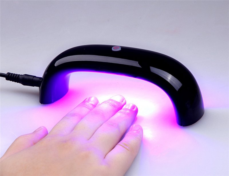 lampe LED pour les ongles de séchage